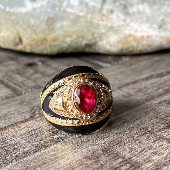 NEW Heirloom Collection Ruby & Rhinestone Statement Ring - Picture 5 of 16